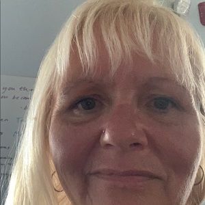 Meet your Posher, Deborah